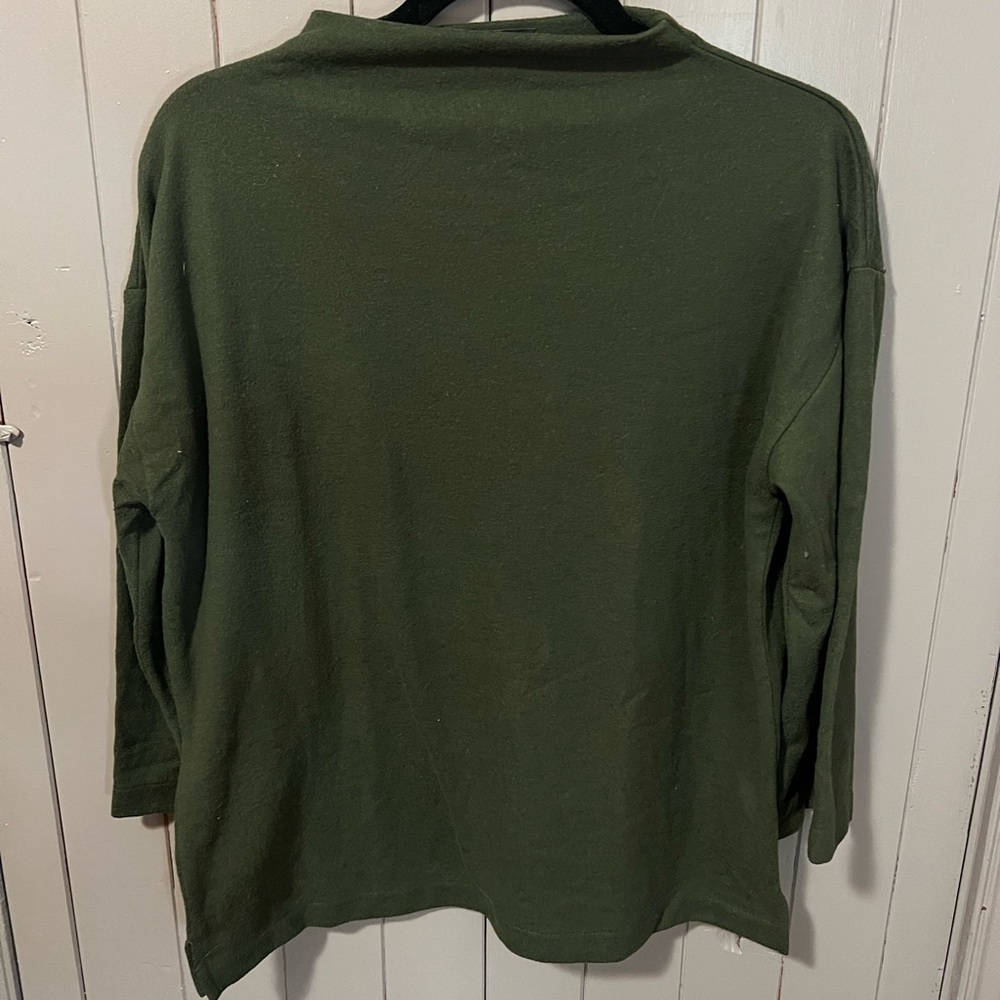 Banana Republic lightweight sweater